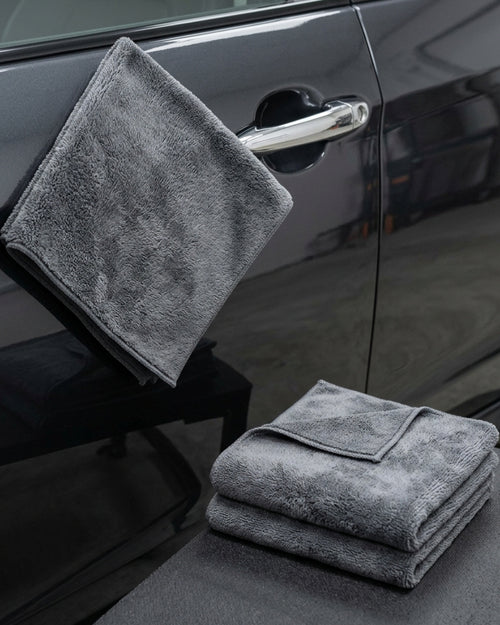 Tirmy Dual Pile Microfiber Detailing Towels 40 cm 3 Pack - Lifestyle view